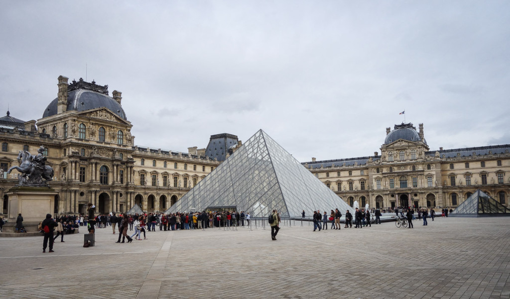 france-paris-louvre1