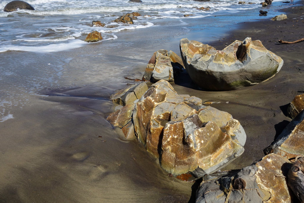 New Zealand - Moeraki Boulders