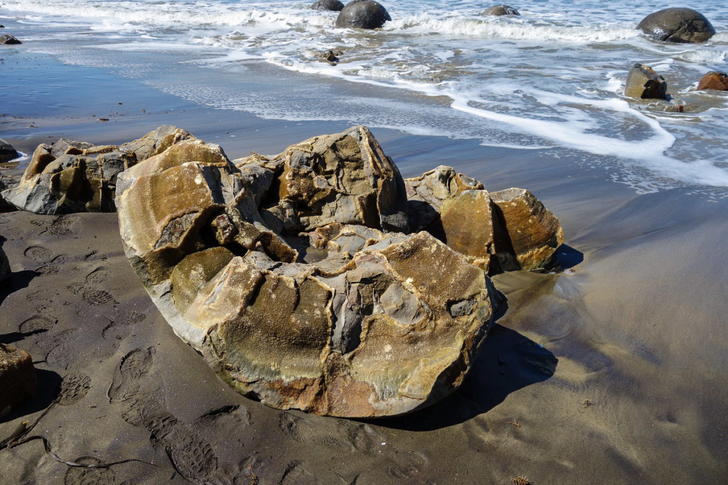 New Zealand - Moeraki Boulders