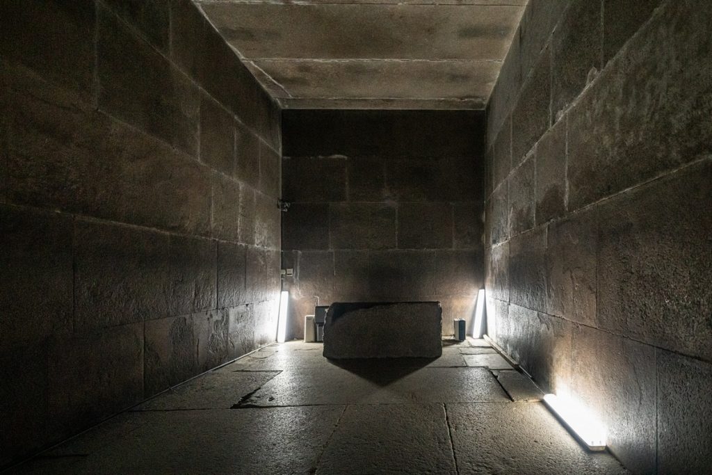 Erosion, disintegration, conspirology and OMG-views: the Pyramids of ...