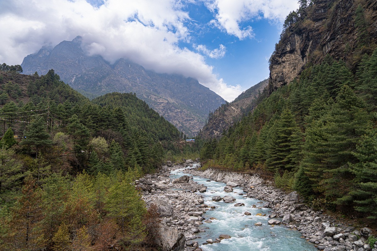 everest base camp trek in june