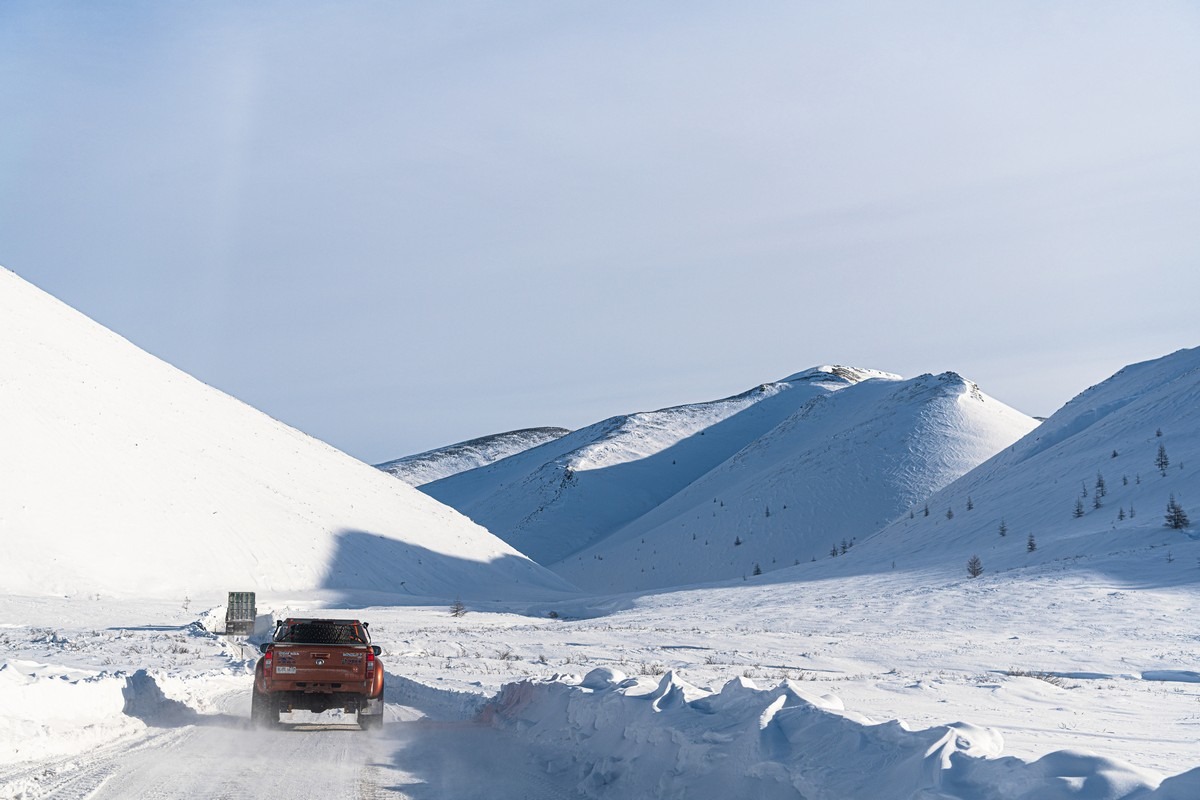 Sasyr > Zyryanka on the Arktika winter road.