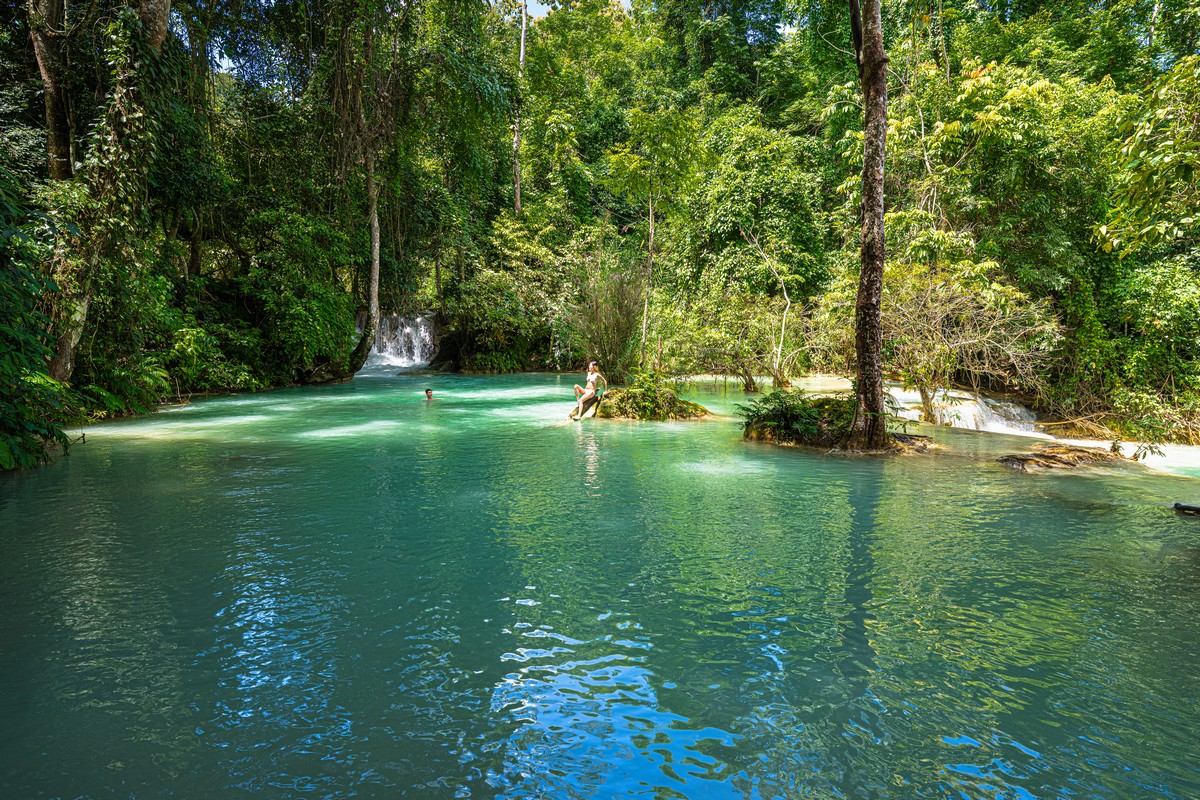 kuang-si-eshhyo-odna-travertinovaya-prichina-posetit-laos-3