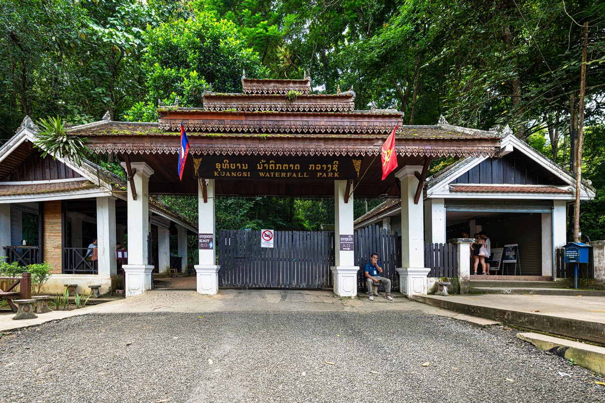 kuang-si-eshhyo-odna-travertinovaya-prichina-posetit-laos-8