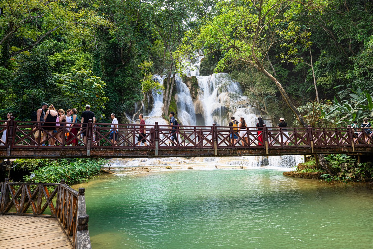 kuang-si-eshhyo-odna-travertinovaya-prichina-posetit-laos-18